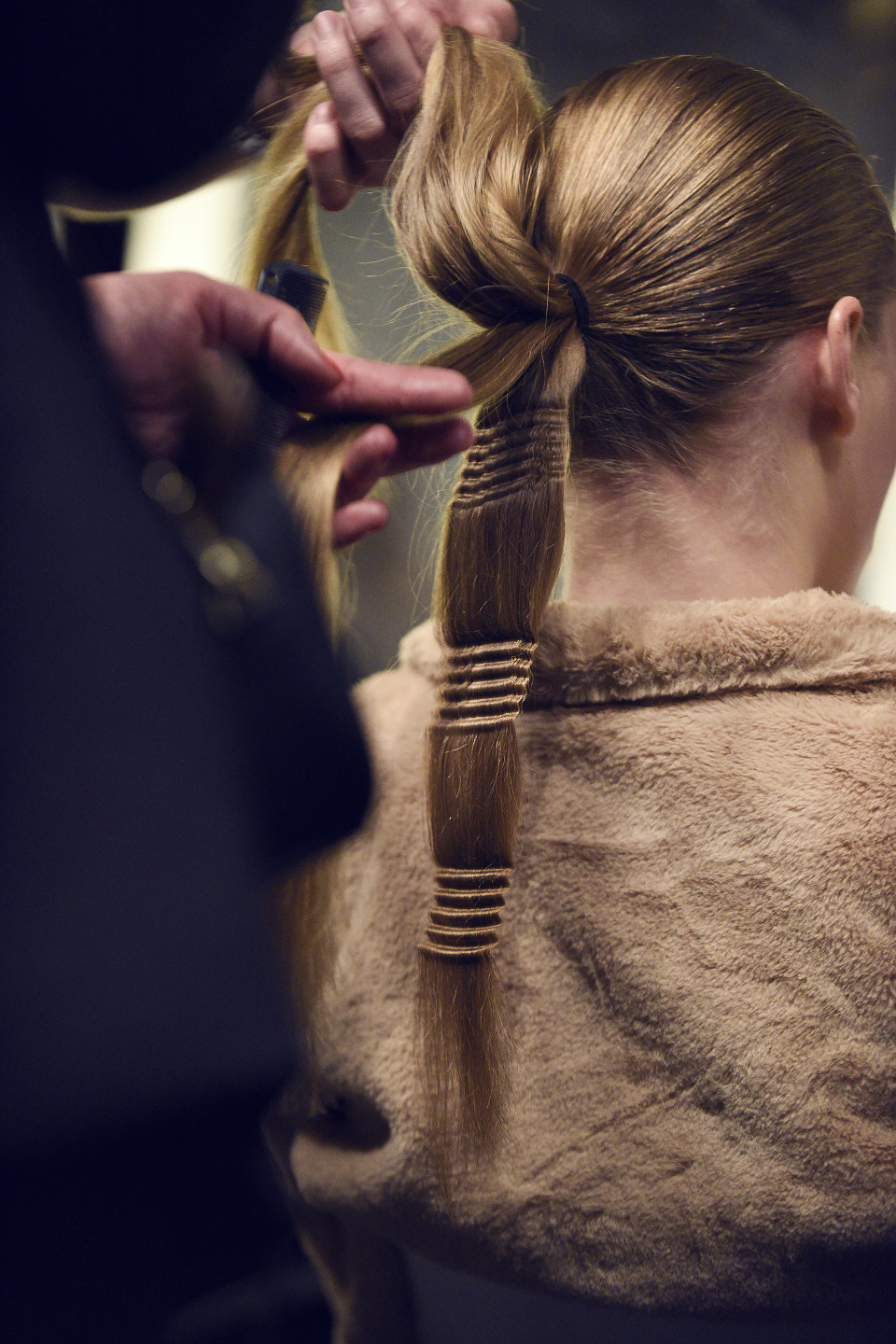 backstage hair details sydney fashion week image 14