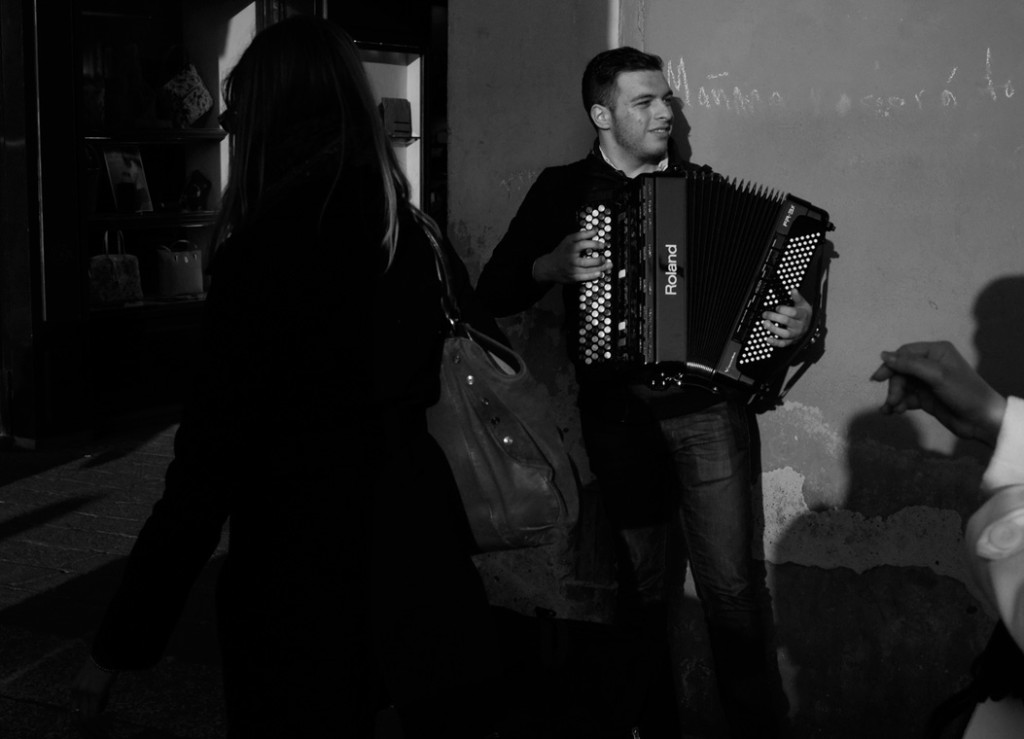 black and white musican bolonga italy 17