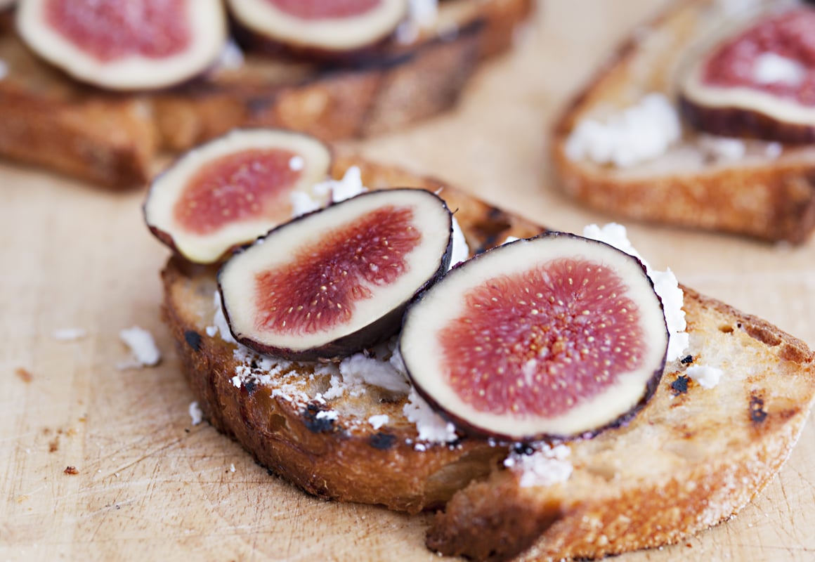 figs ricotta on sourdough 4